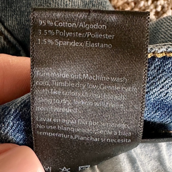 Good Condition Sz 7/28 Risen Distressed cropped jeans - Picture 5 of 5